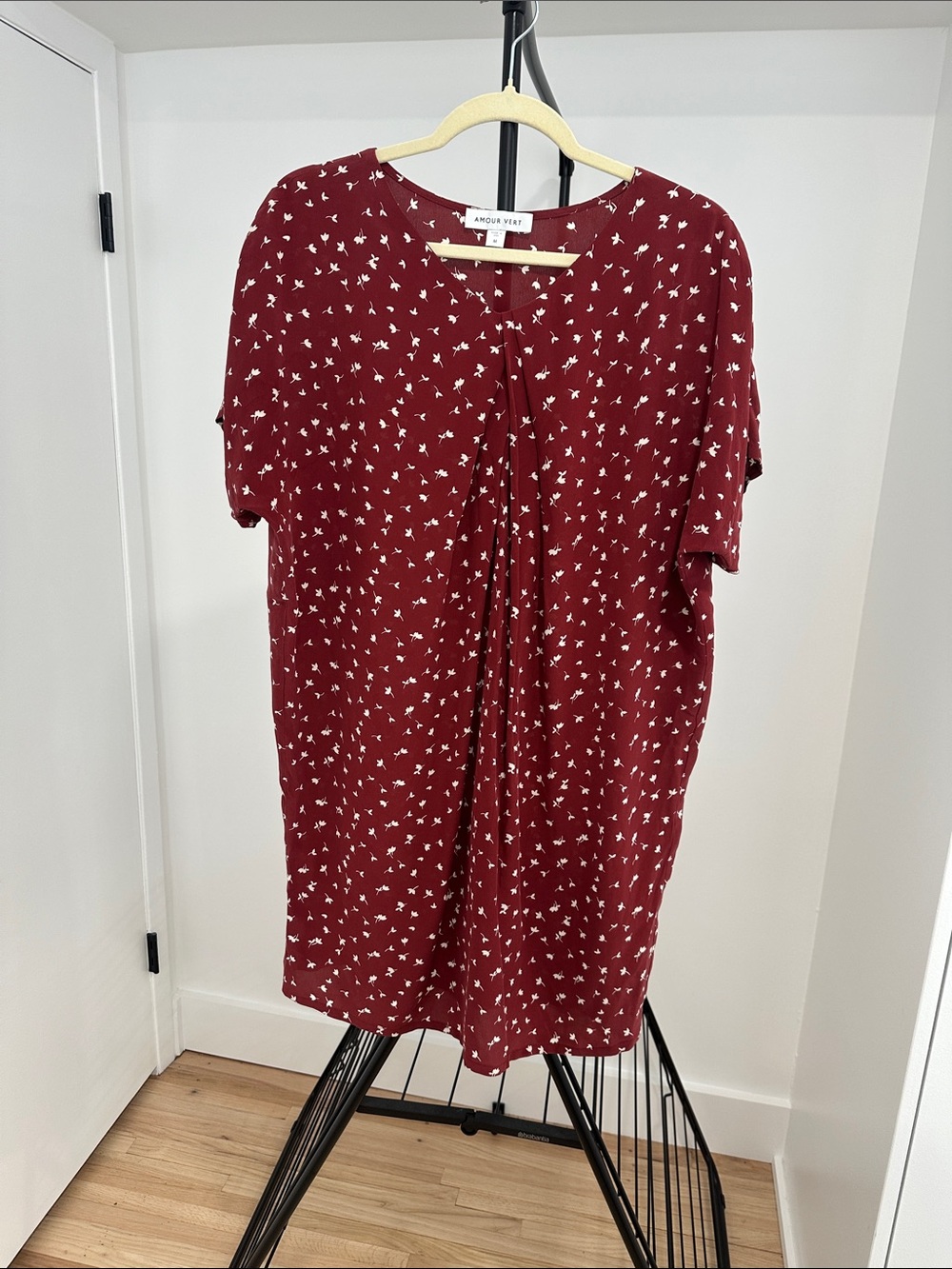 Amour Vert 100% silk shift dress size M